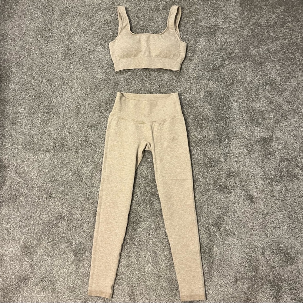 Oatmeal active set, leggings and bra